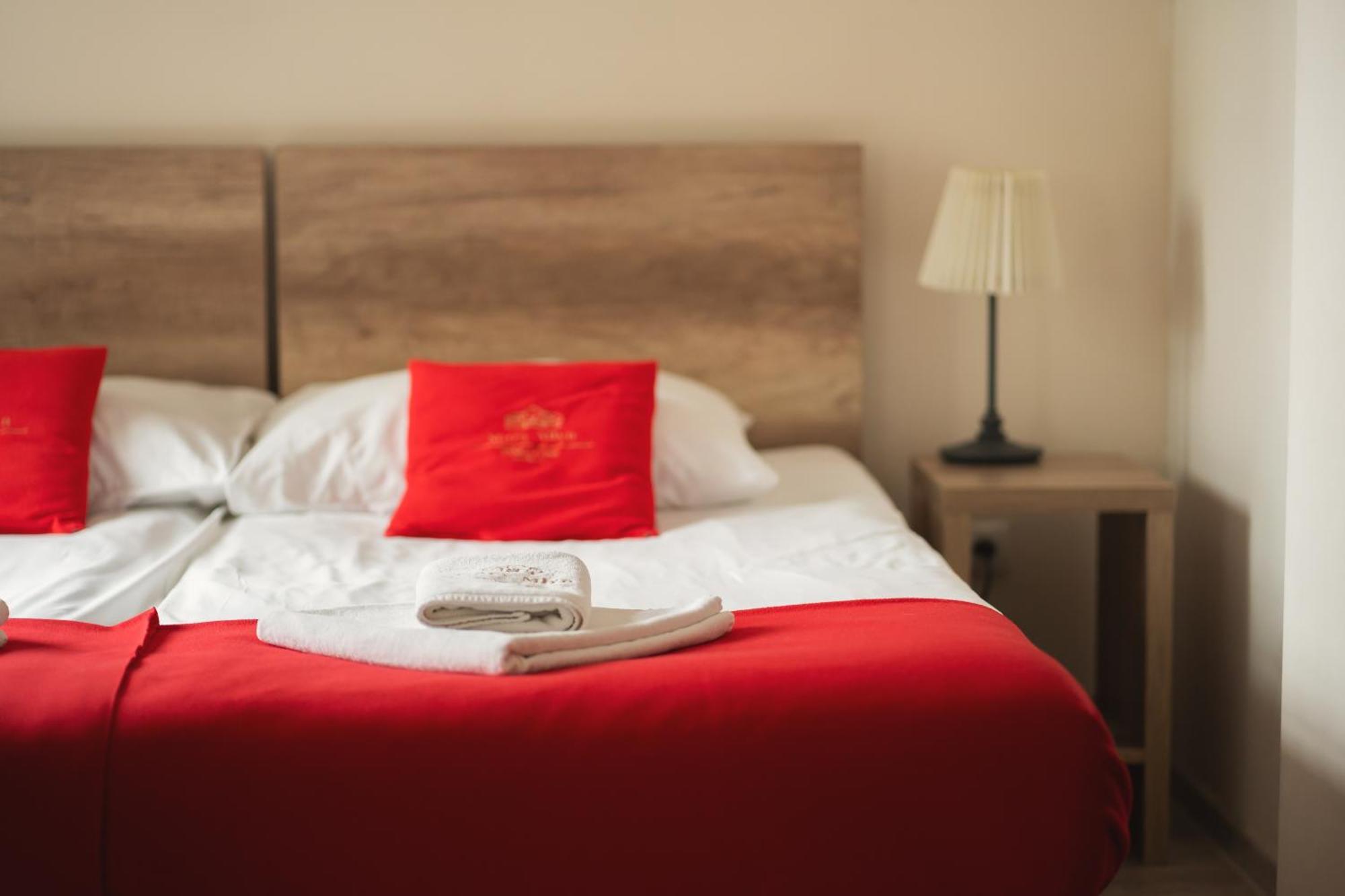Stary Mlyn Strzeszyn Hotel Lubowo  ห้อง รูปภาพ