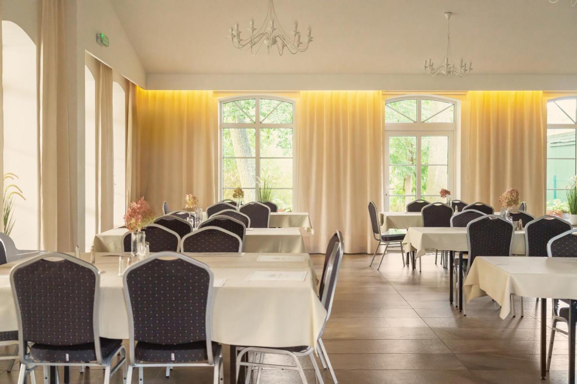 Stary Mlyn Strzeszyn Hotel Lubowo  ภายนอก รูปภาพ